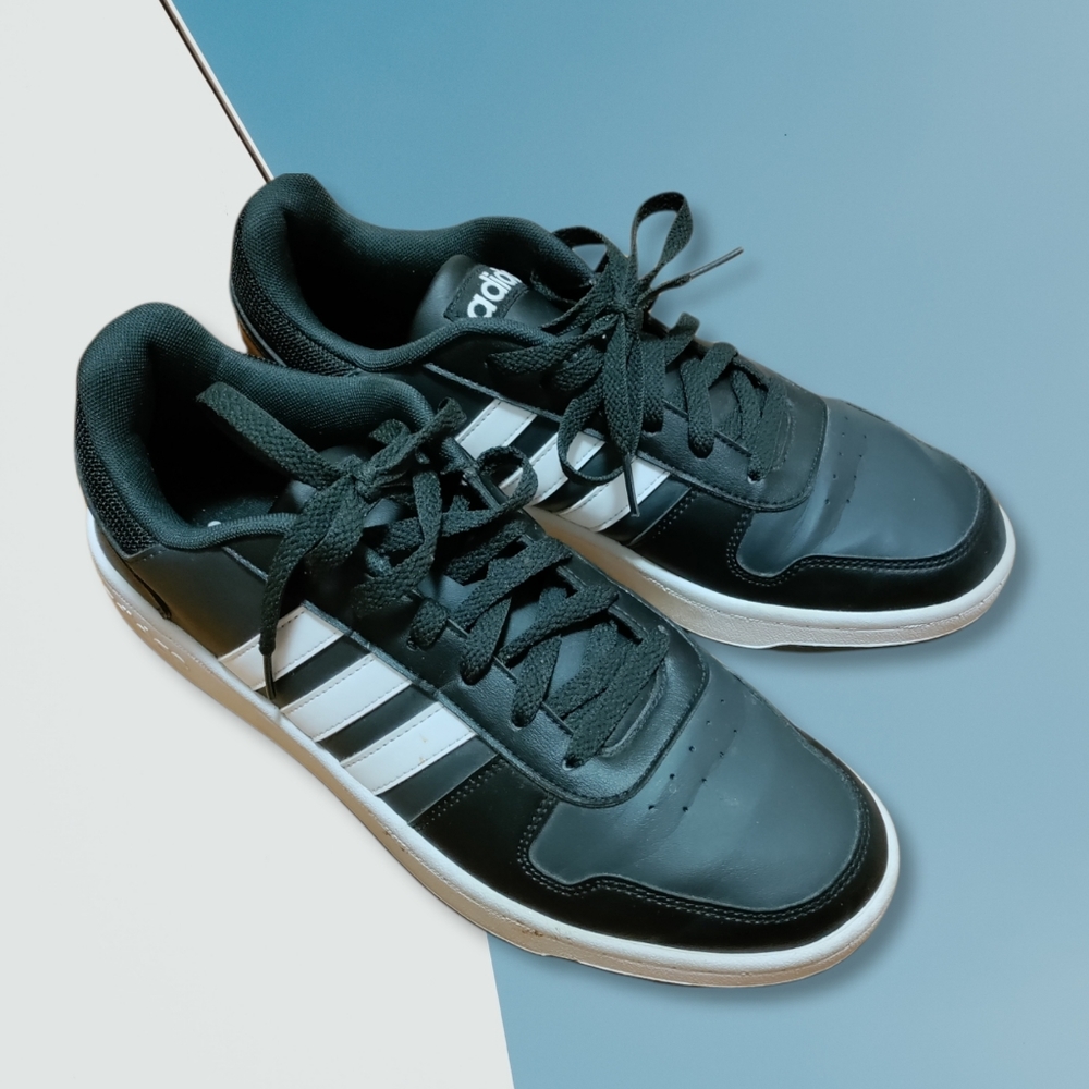 🔥Adidas shoes🔥 men's size 10